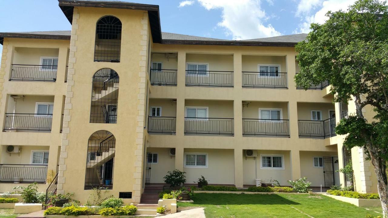 Donhead New Kingston Apt 3 Exteriér fotografie